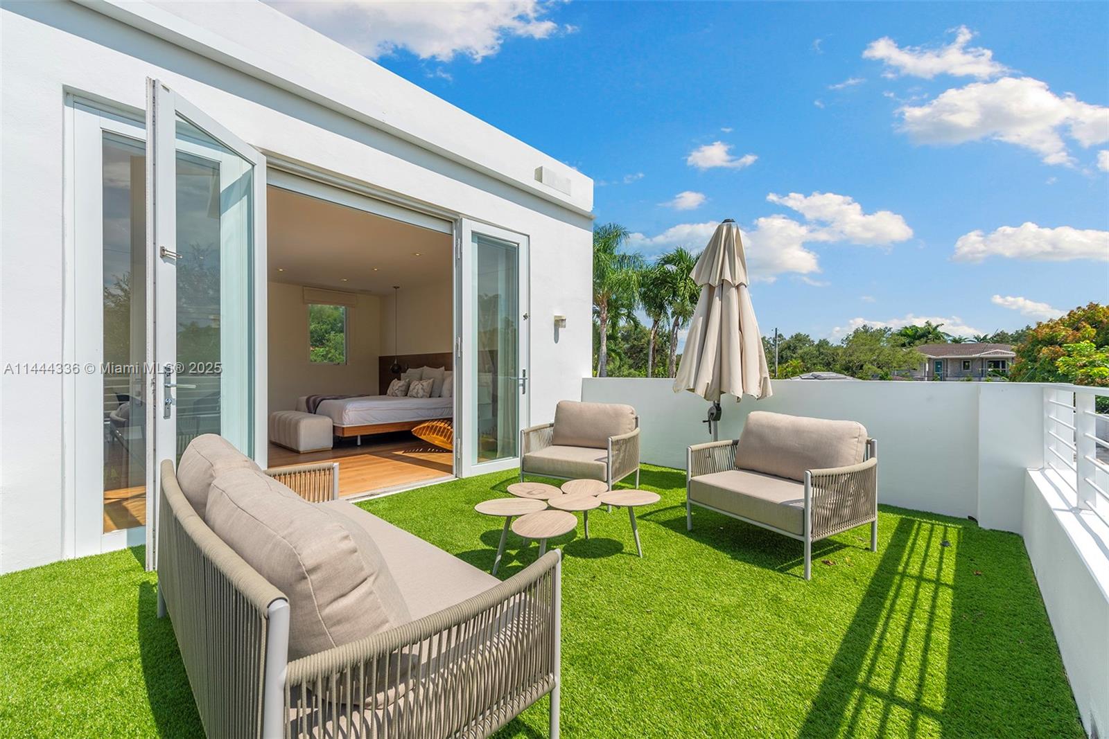 7930 SW 52nd Ct Miami, FL 33143