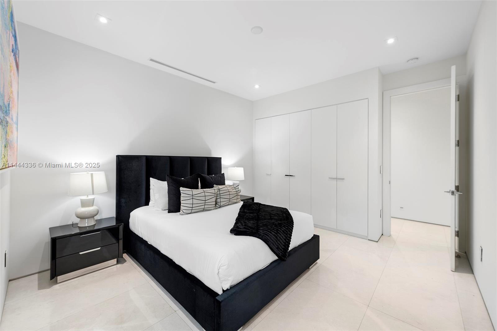 7930 SW 52nd Ct Miami, FL 33143