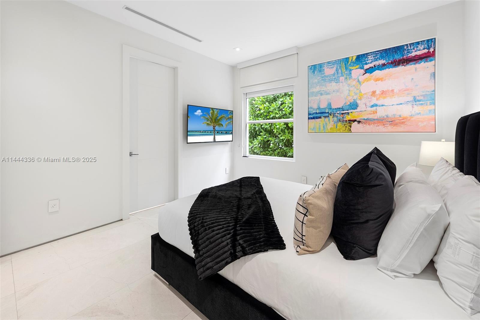 7930 SW 52nd Ct Miami, FL 33143