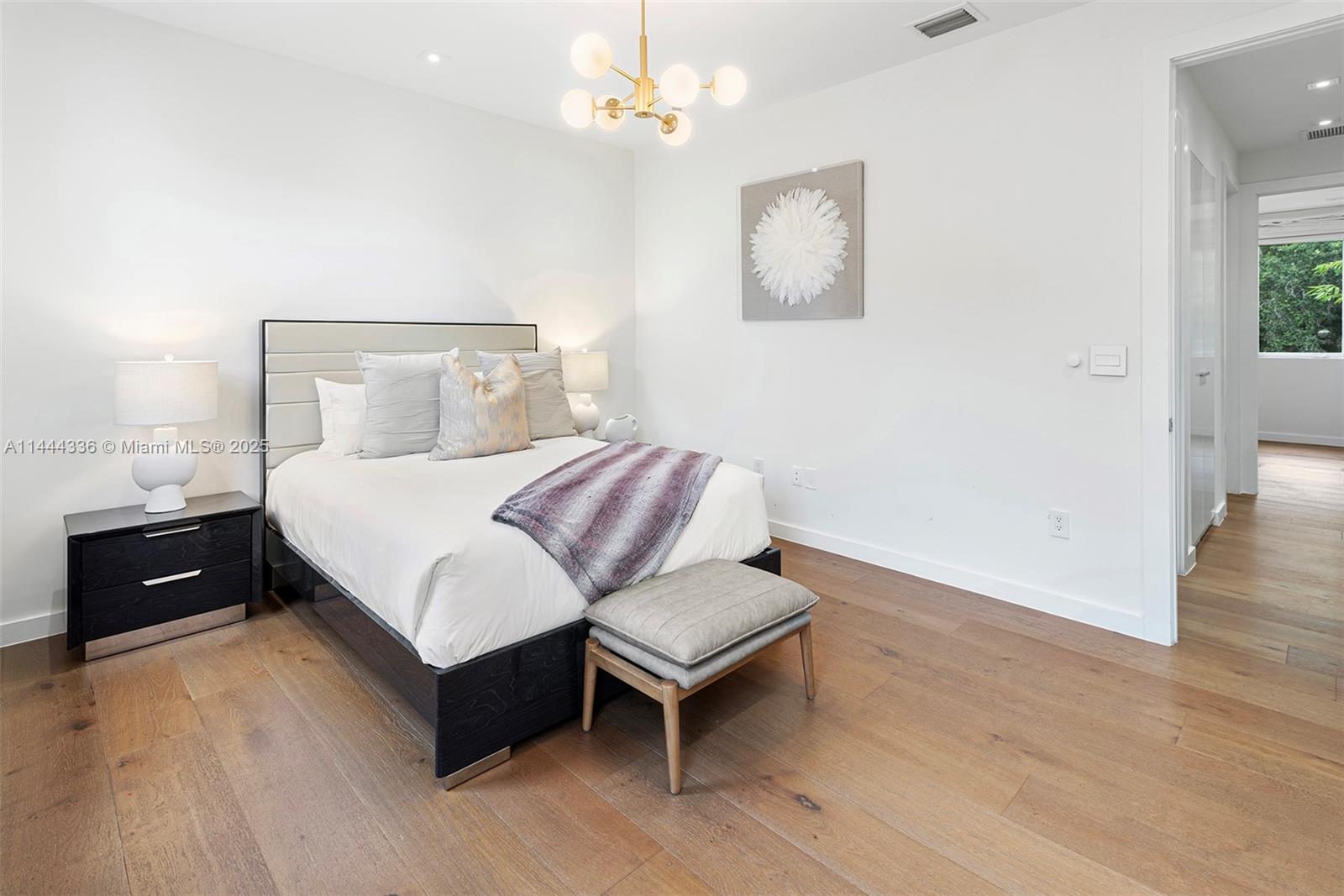 7930 SW 52nd Ct Miami, FL 33143