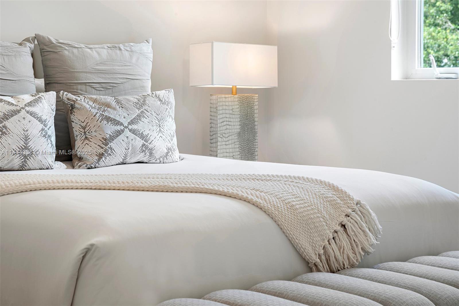 7930 SW 52nd Ct Miami, FL 33143