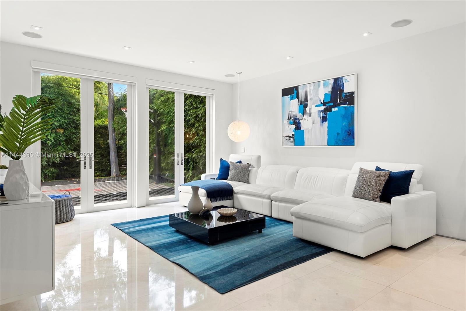 7930 SW 52nd Ct Miami, FL 33143