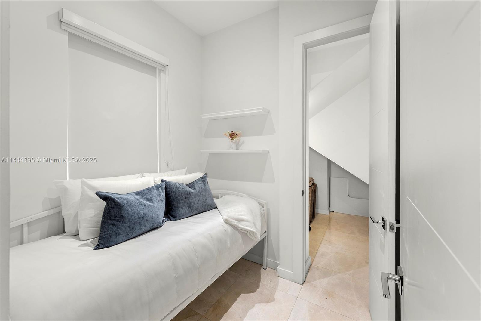 7930 SW 52nd Ct Miami, FL 33143