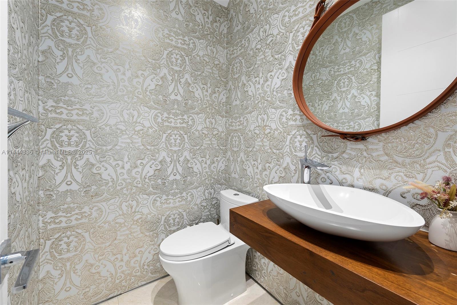 7930 SW 52nd Ct Miami, FL 33143