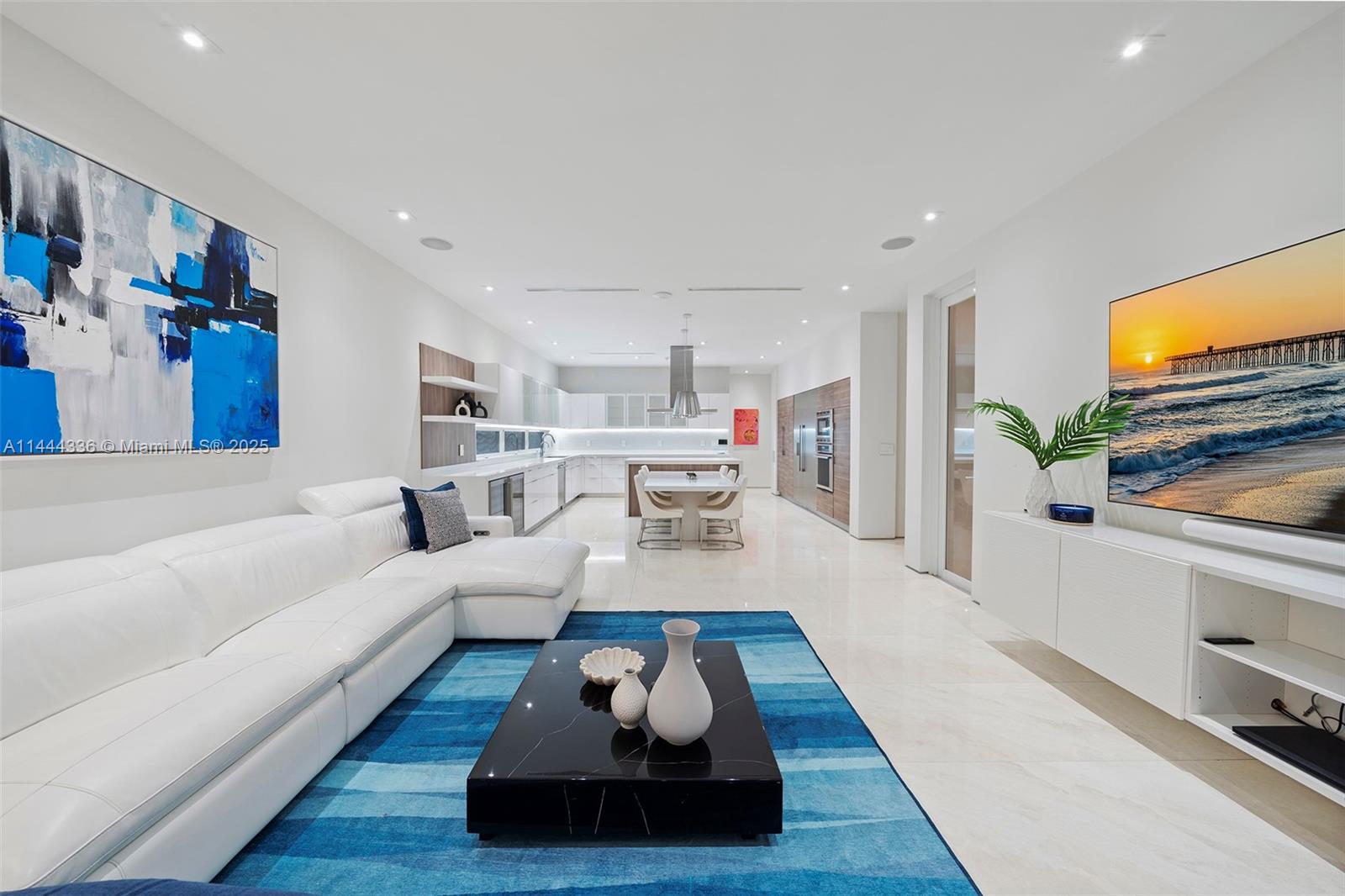 7930 SW 52nd Ct Miami, FL 33143