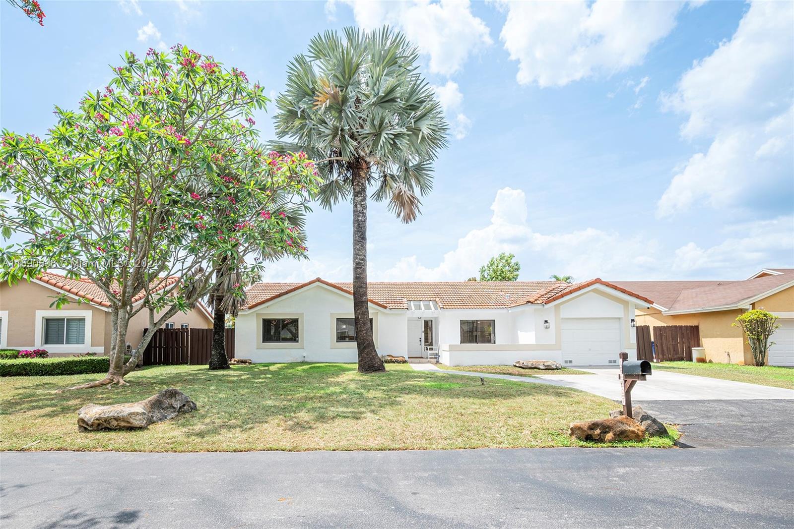 15327 SW 54th Ln Miami, FL 33185