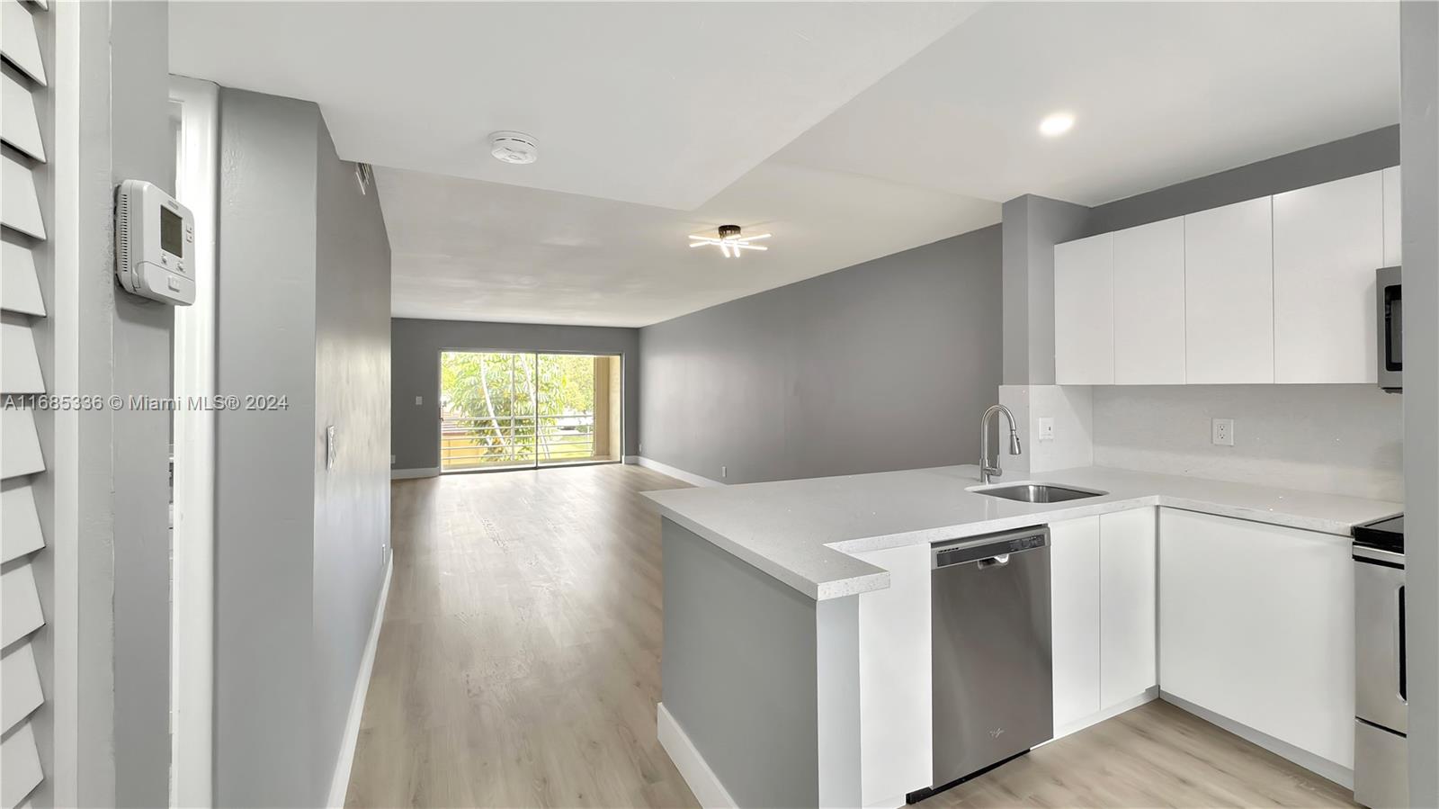 3571 Inverrary Dr #203,Lauderhill, FL 33319