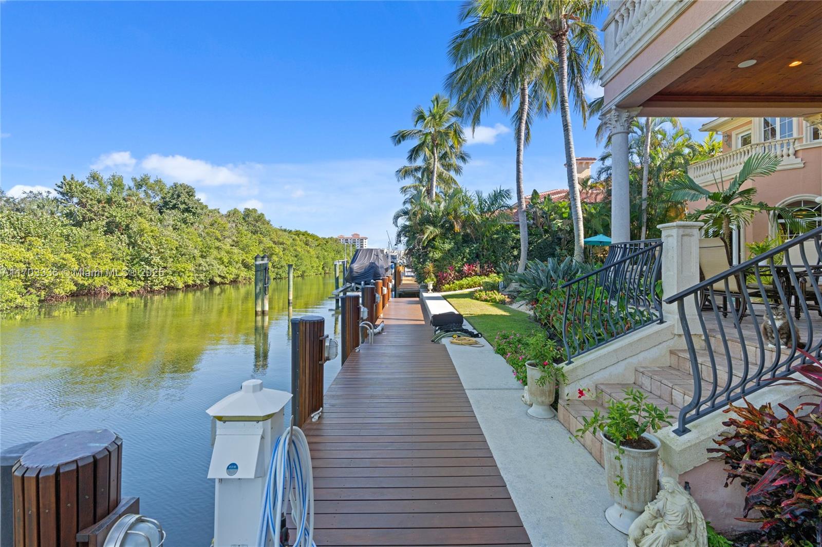 833 Harbour Isle Pl North Palm Beach, FL 33410 833 Harbour Isle Pl North Palm Beach, FL 33410