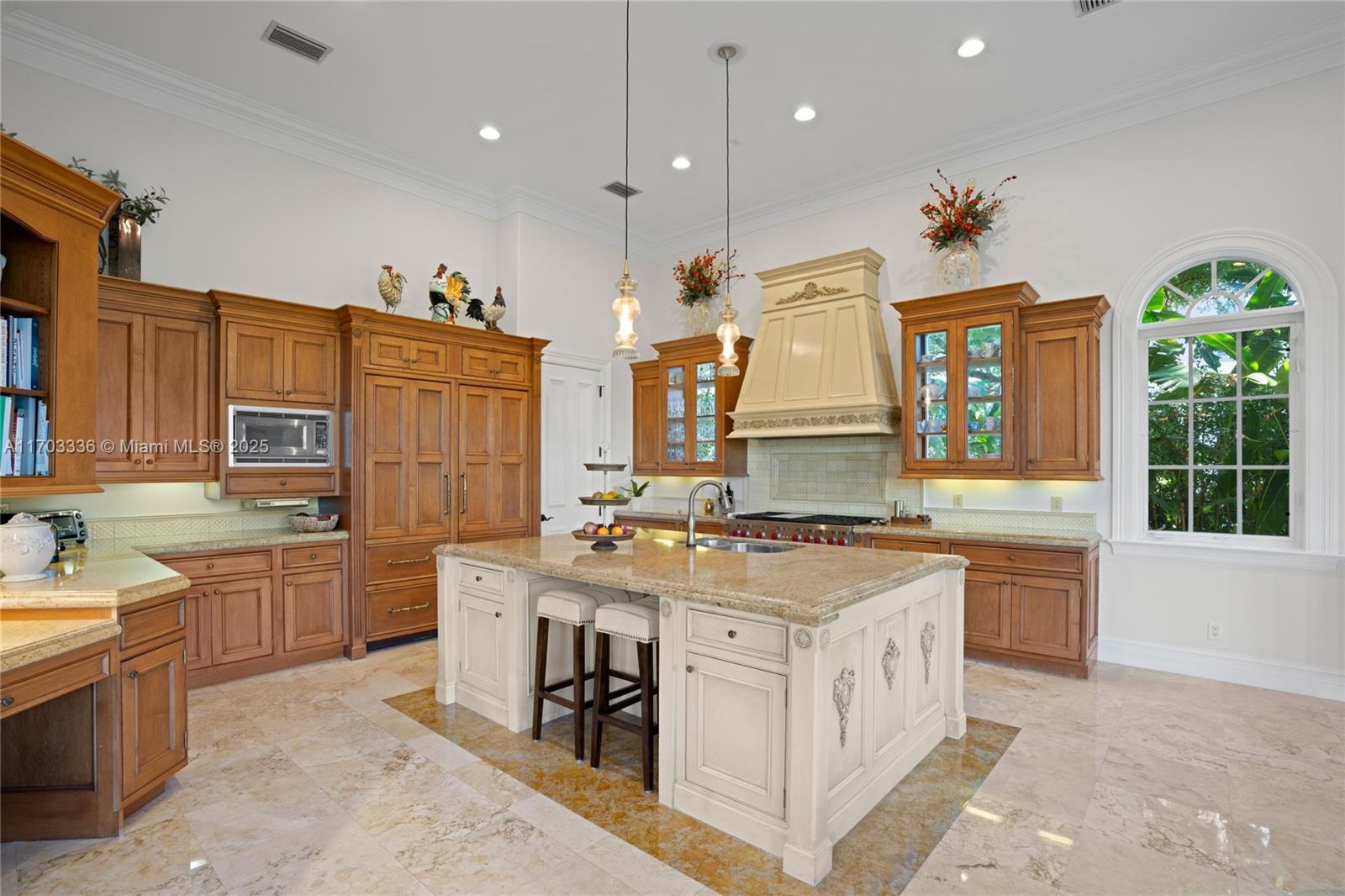 833 Harbour Isle Pl North Palm Beach, FL 33410 833 Harbour Isle Pl North Palm Beach, FL 33410