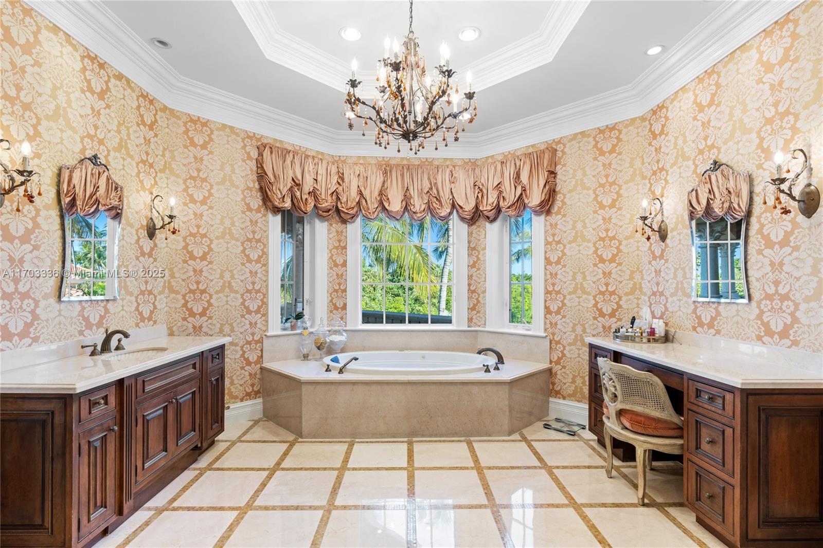 833 Harbour Isle Pl North Palm Beach, FL 33410 833 Harbour Isle Pl North Palm Beach, FL 33410