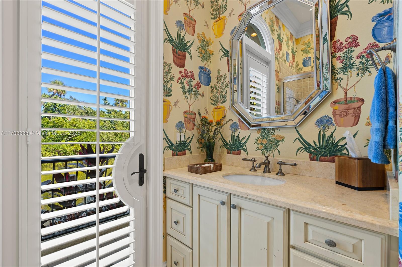 833 Harbour Isle Pl North Palm Beach, FL 33410 833 Harbour Isle Pl North Palm Beach, FL 33410
