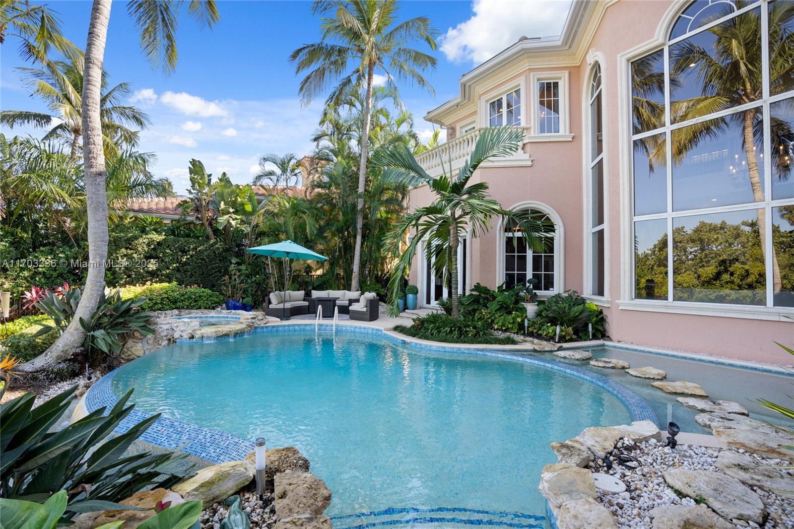 833 Harbour Isle Pl North Palm Beach, FL 33410 833 Harbour Isle Pl North Palm Beach, FL 33410