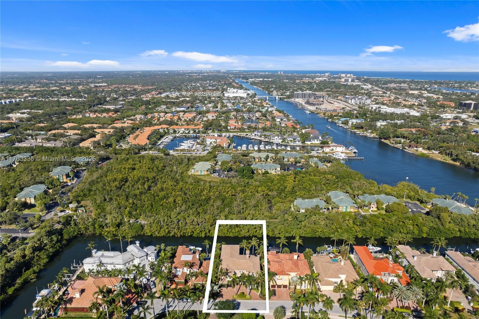 833 Harbour Isle Pl North Palm Beach, FL 33410 833 Harbour Isle Pl North Palm Beach, FL 33410