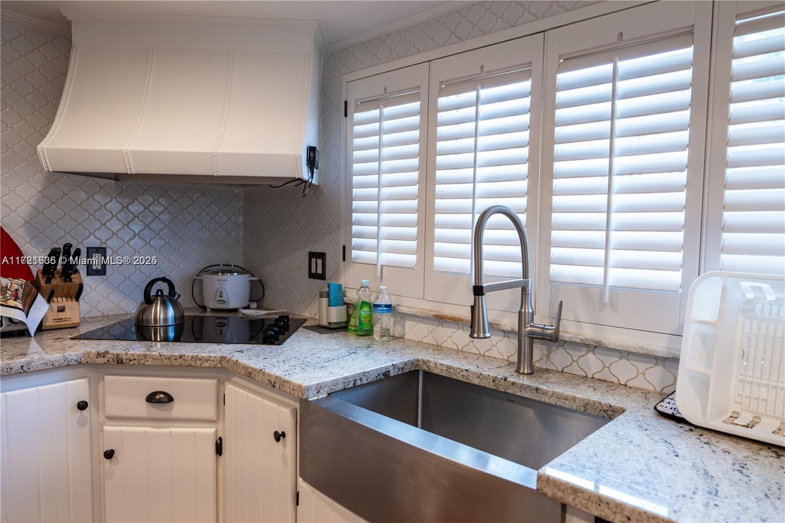 3561 NE 13th Ave,Oakland Park, FL 33334