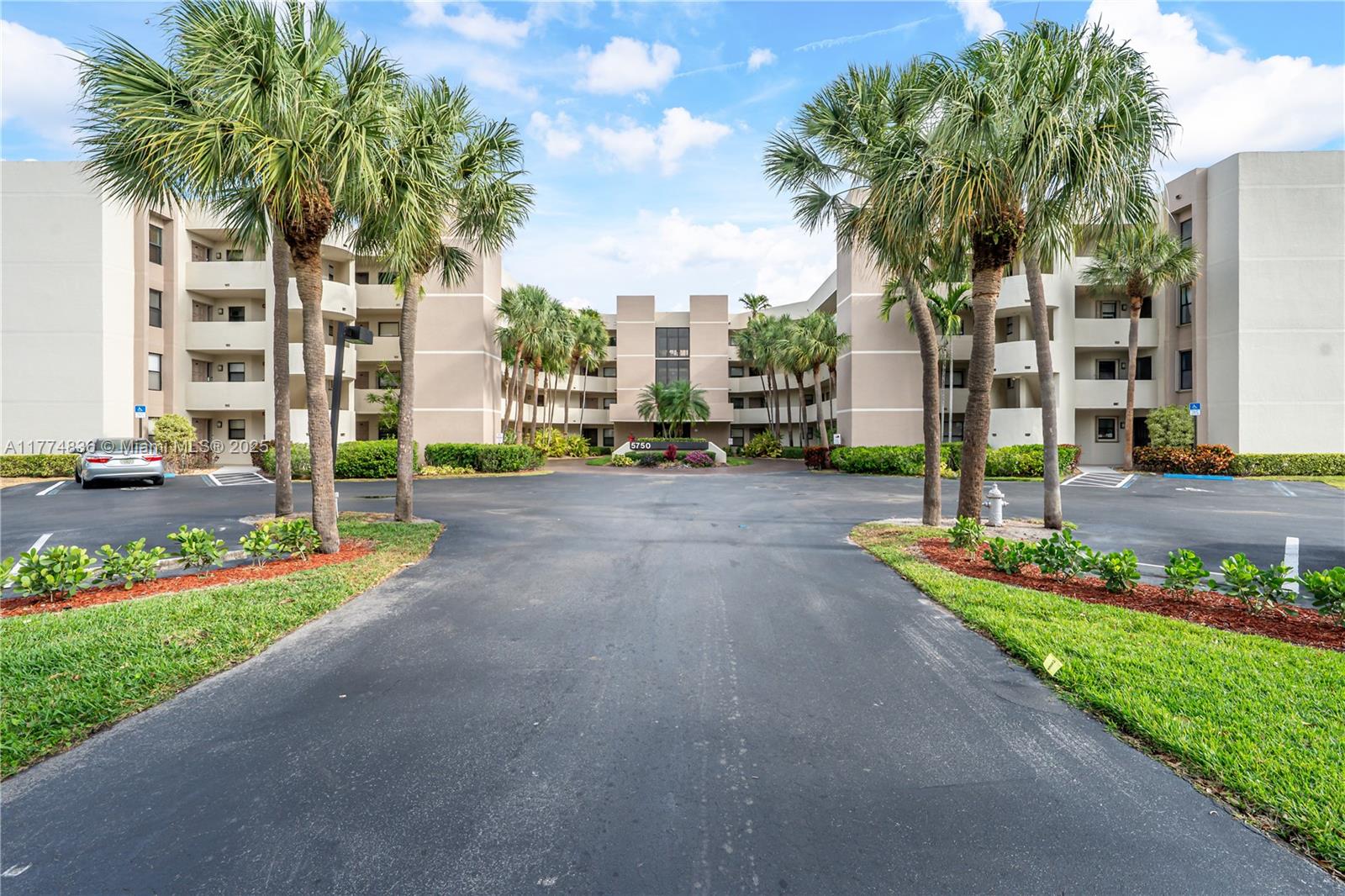 5750 Camino Del Sol #103
