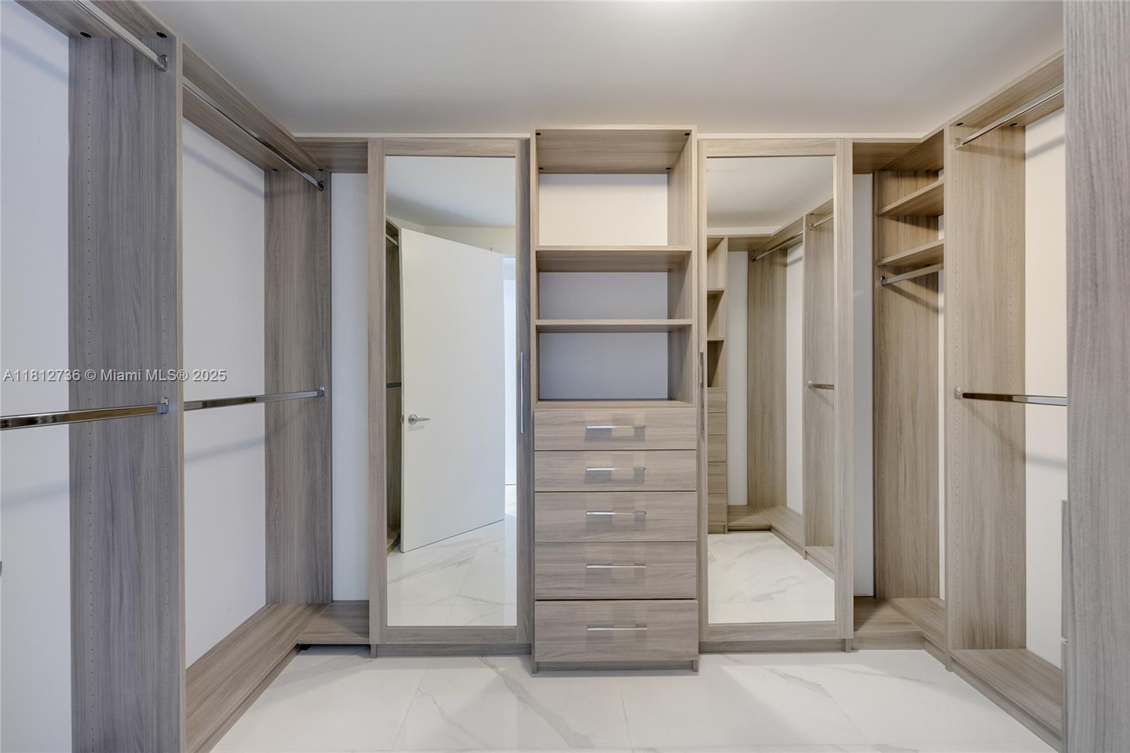 17301 Biscayne Blvd #605 North Miami Beach, FL 33160