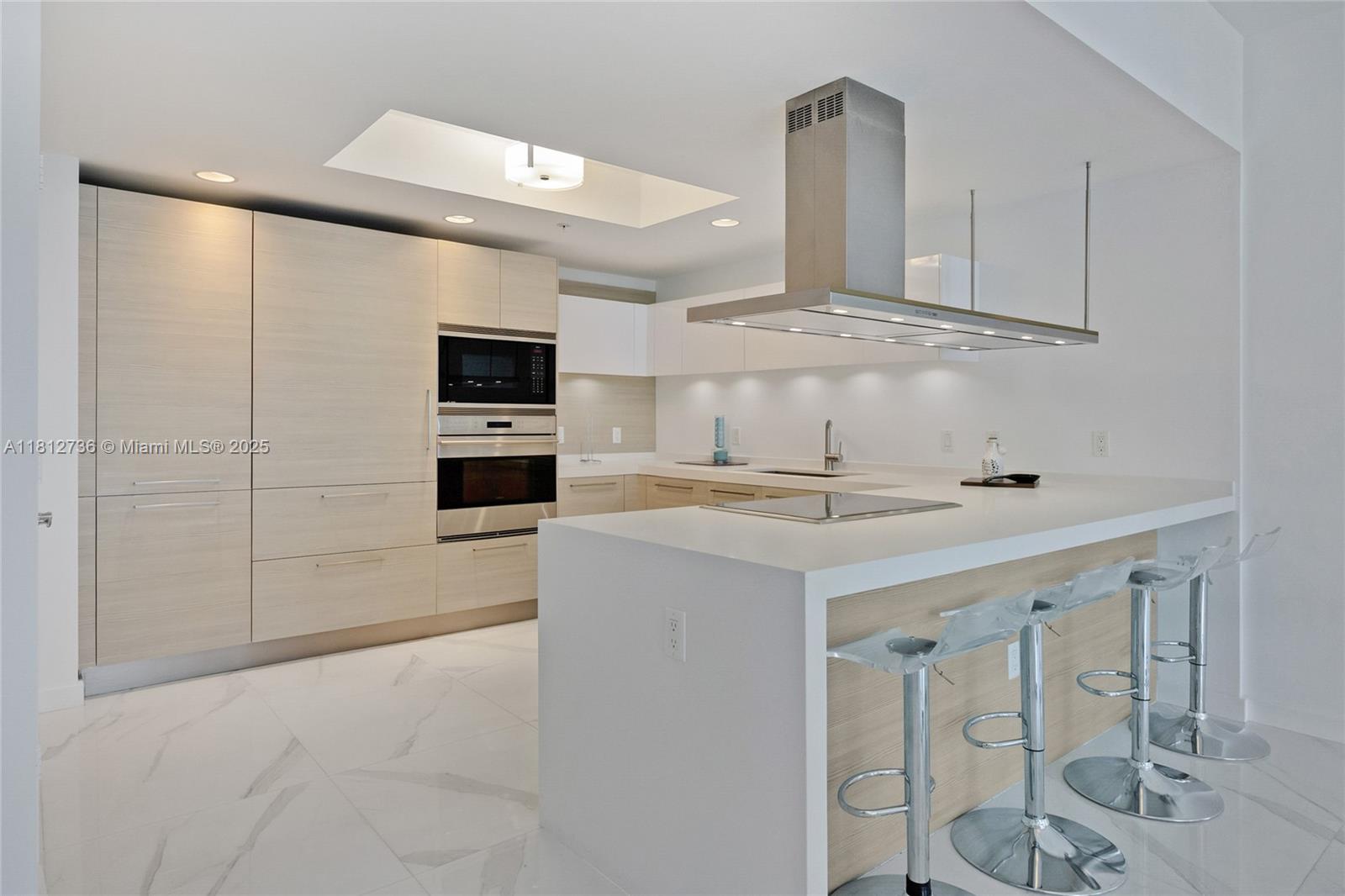 17301 Biscayne Blvd #605 North Miami Beach, FL 33160