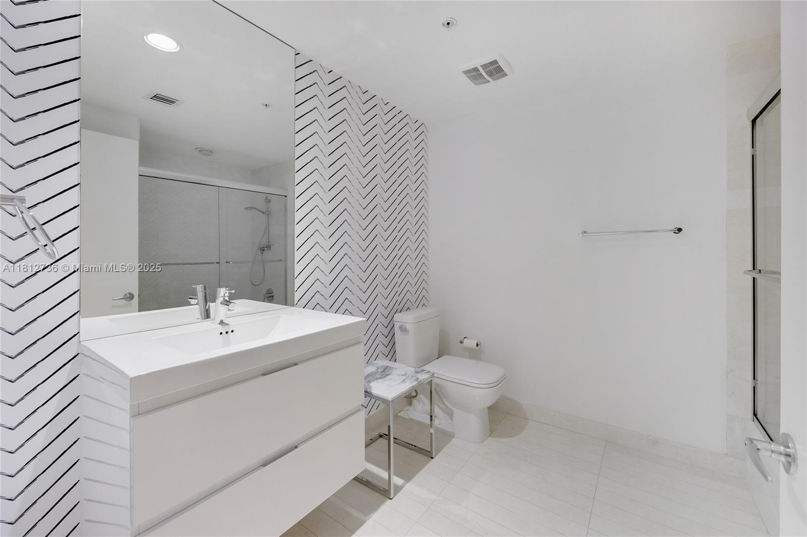 17301 Biscayne Blvd #605 North Miami Beach, FL 33160