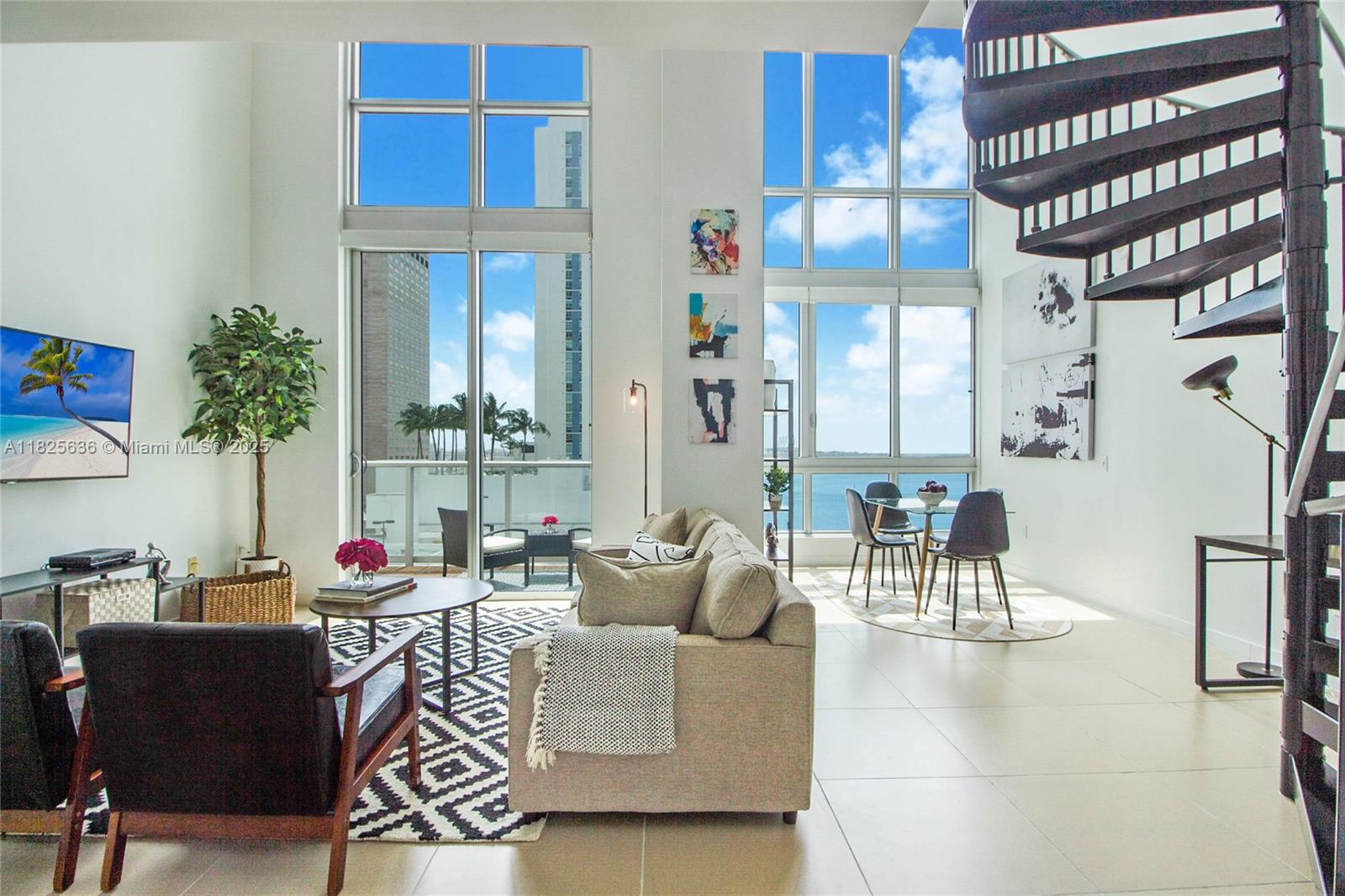 300 S Biscayne Blvd #L-1228,Miami, FL 33131