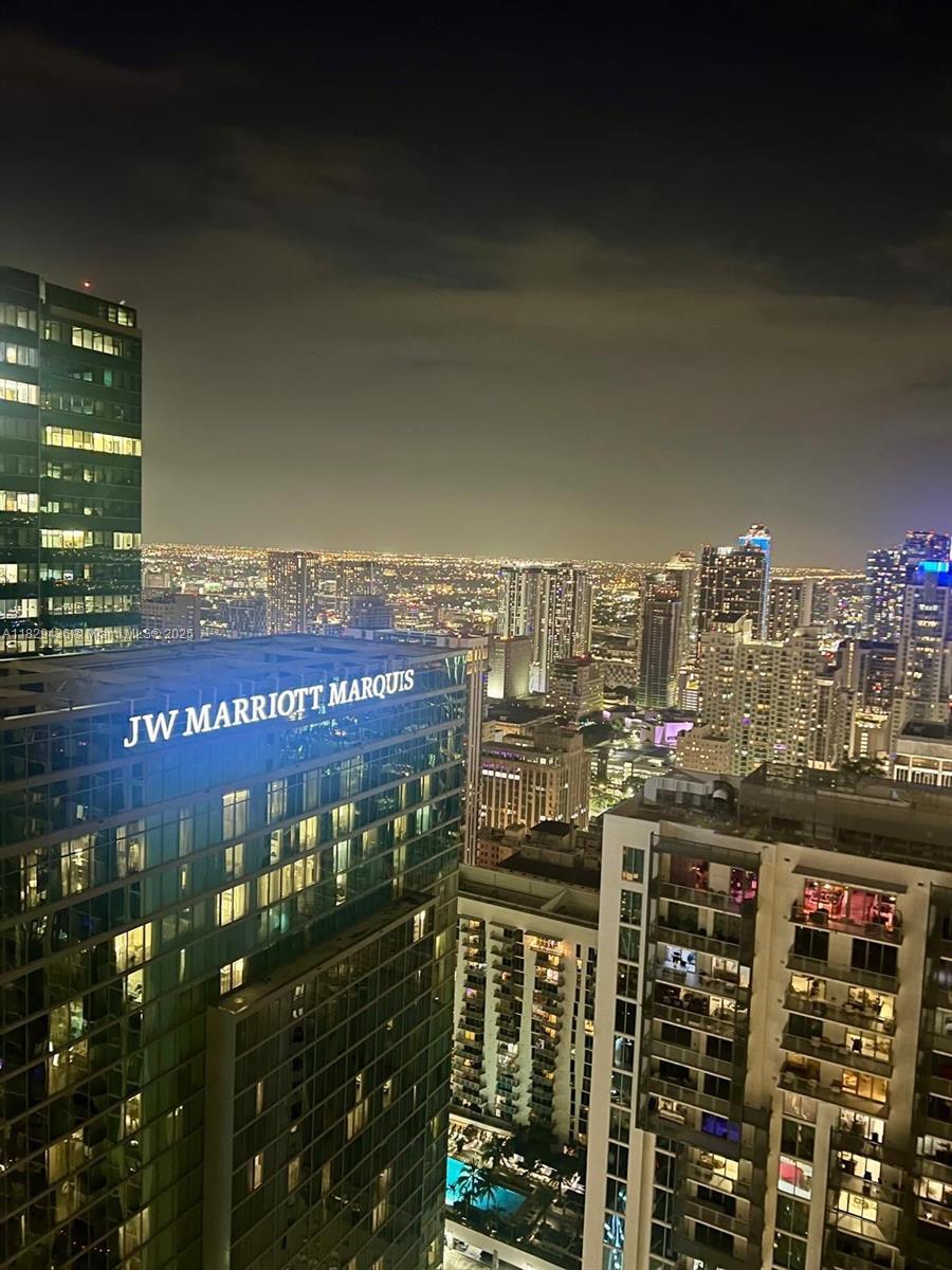 image Aston Martin Residences19