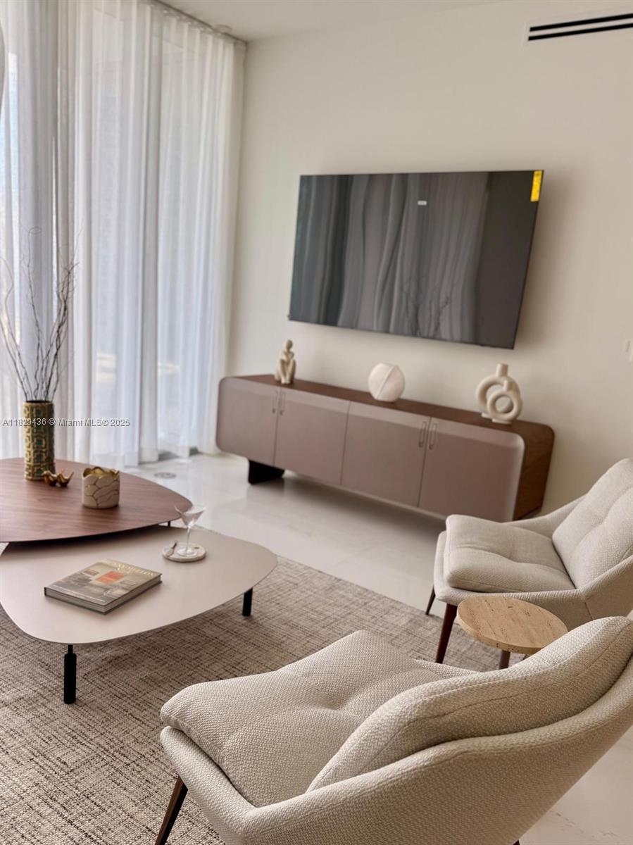 image Aston Martin Residences2