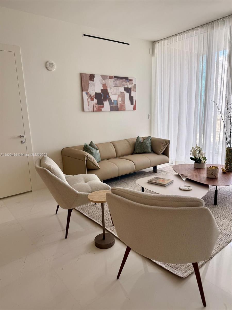image Aston Martin Residences5