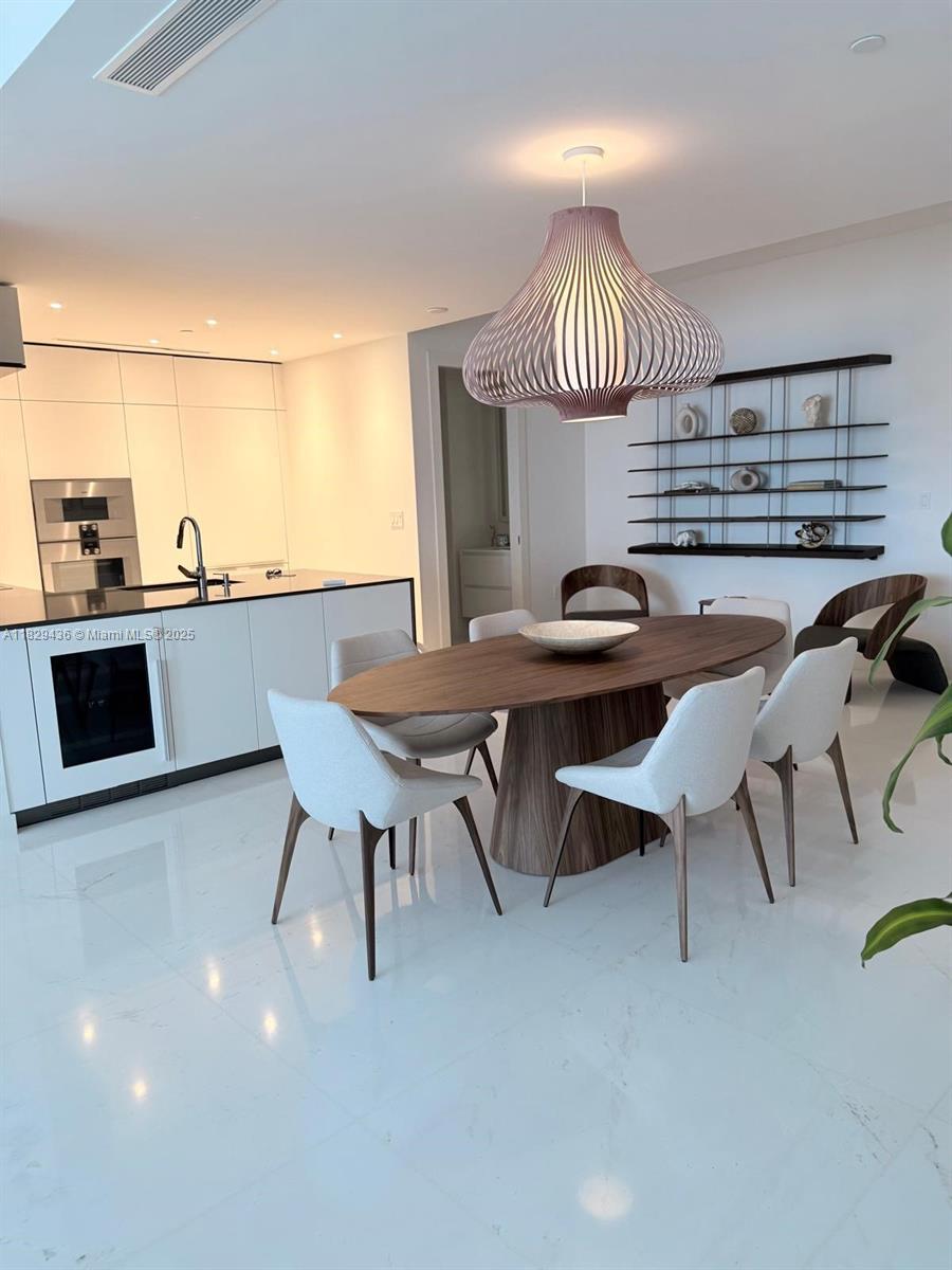 image Aston Martin Residences7