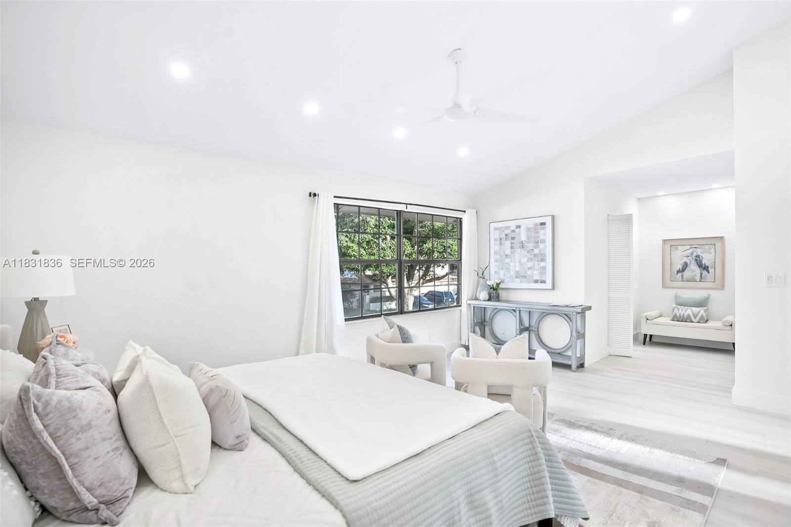 7829 La Mirada Dr Boca Raton, FL 33433