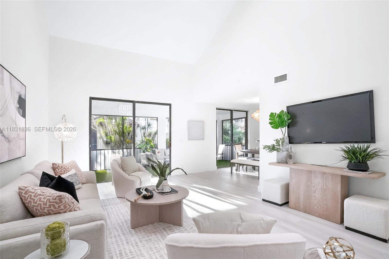 7829 La Mirada Dr Boca Raton, FL 33433