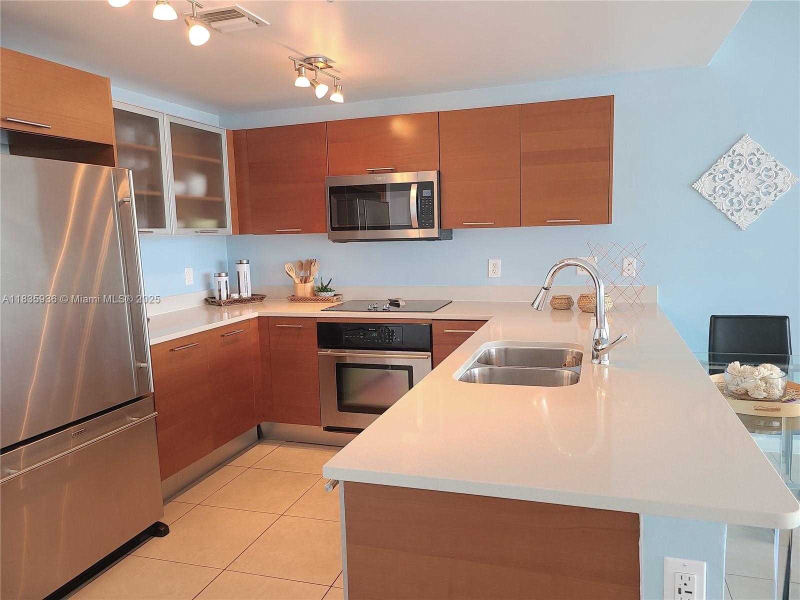 image Midblock Condominium9