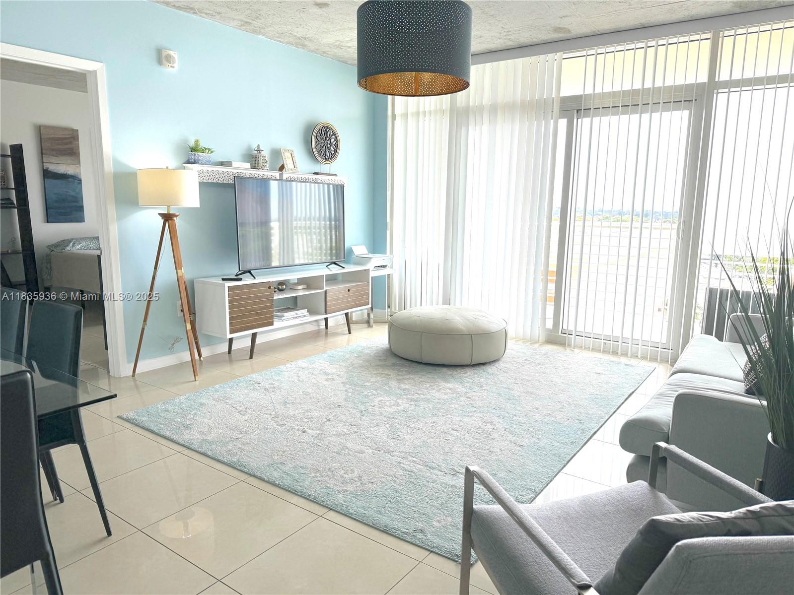 image Midblock Condominium15