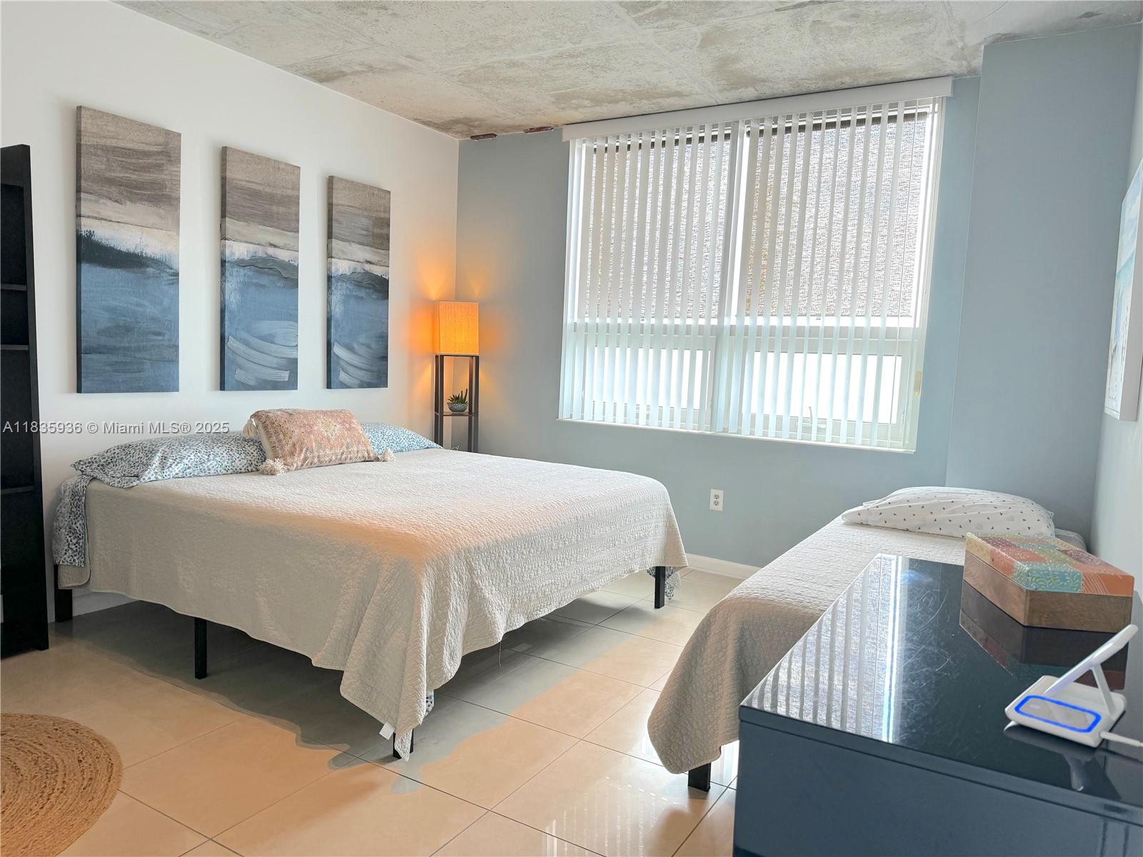 image Midblock Condominium17