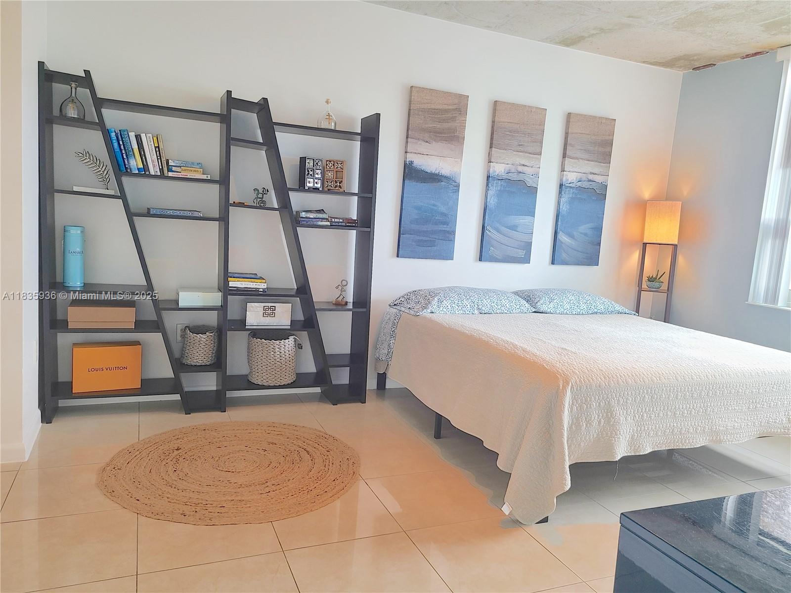 image Midblock Condominium20