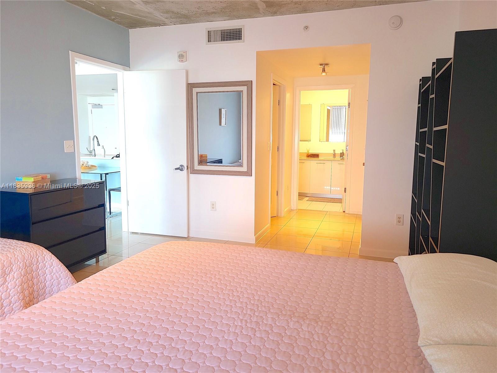 image Midblock Condominium21