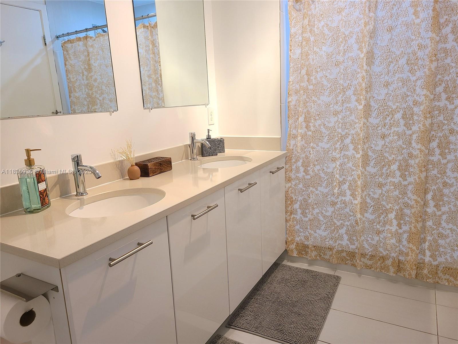 image Midblock Condominium22