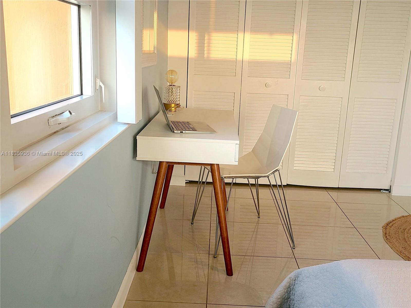 image Midblock Condominium27