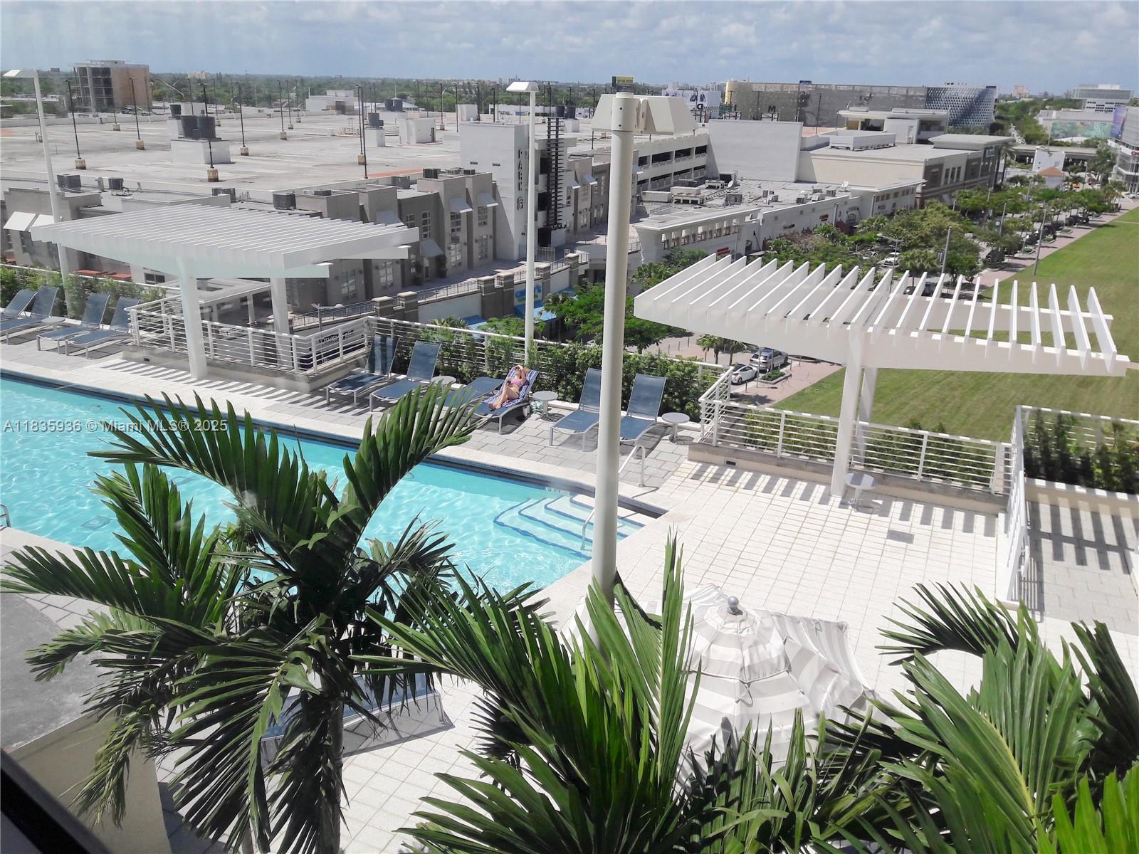 image Midblock Condominium7