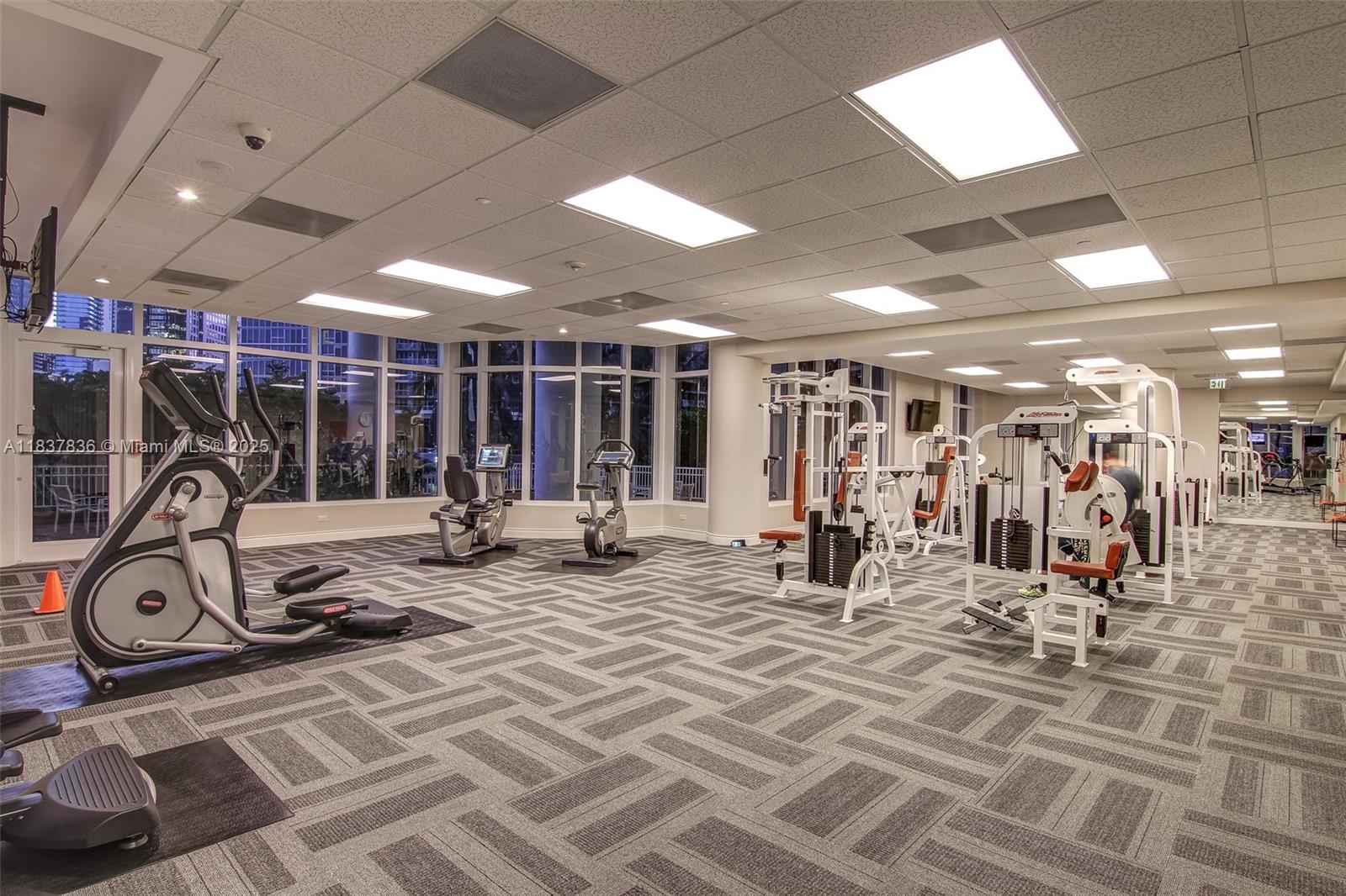 image Courts Brickell Key Condo37