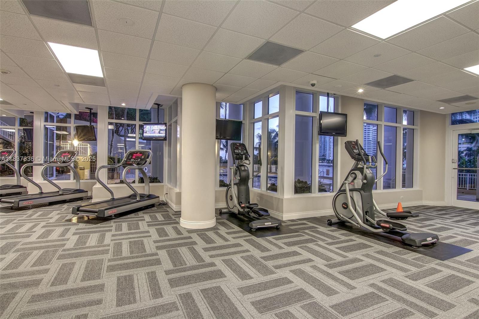 image Courts Brickell Key Condo39