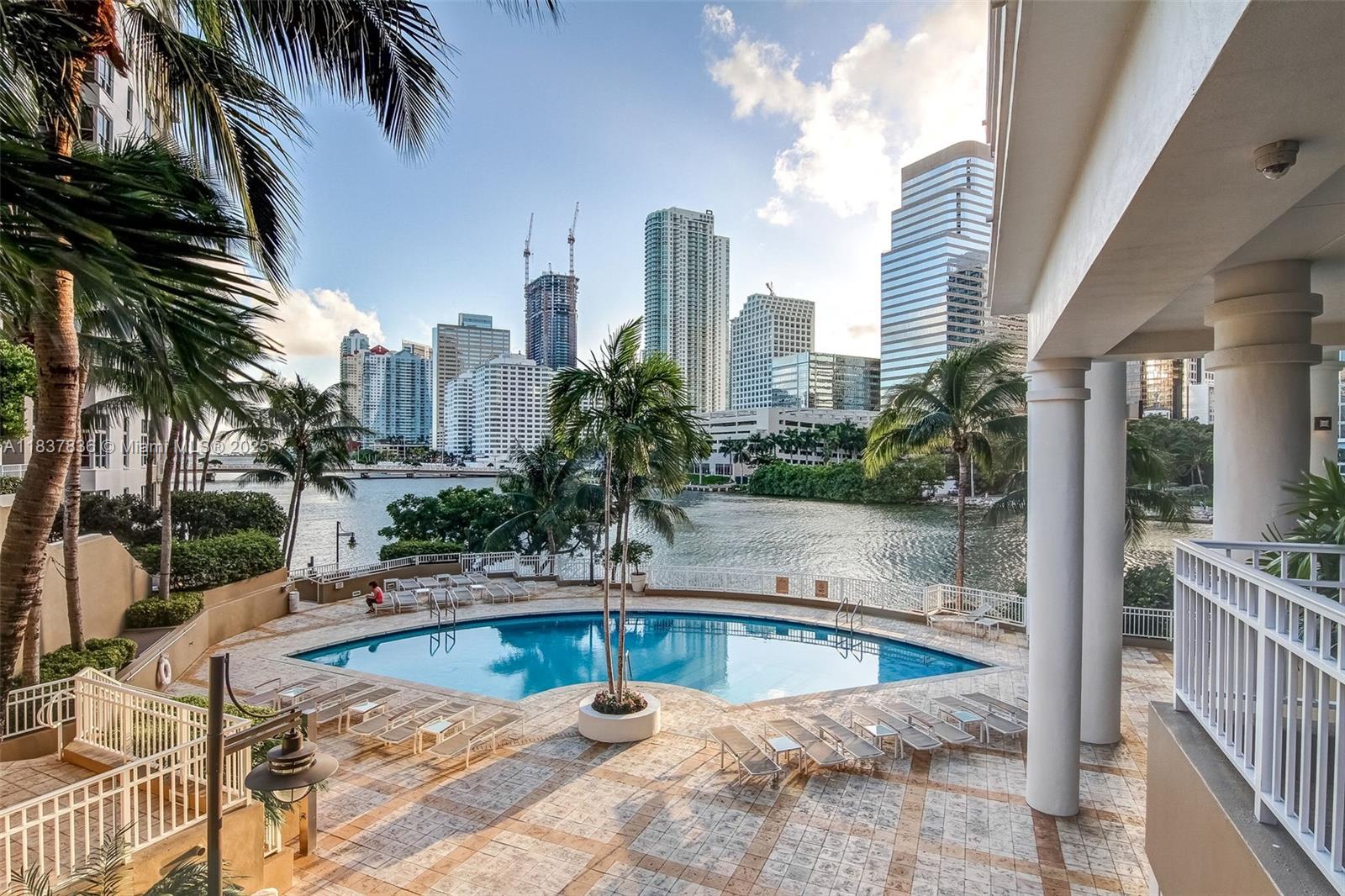 image Courts Brickell Key Condo43