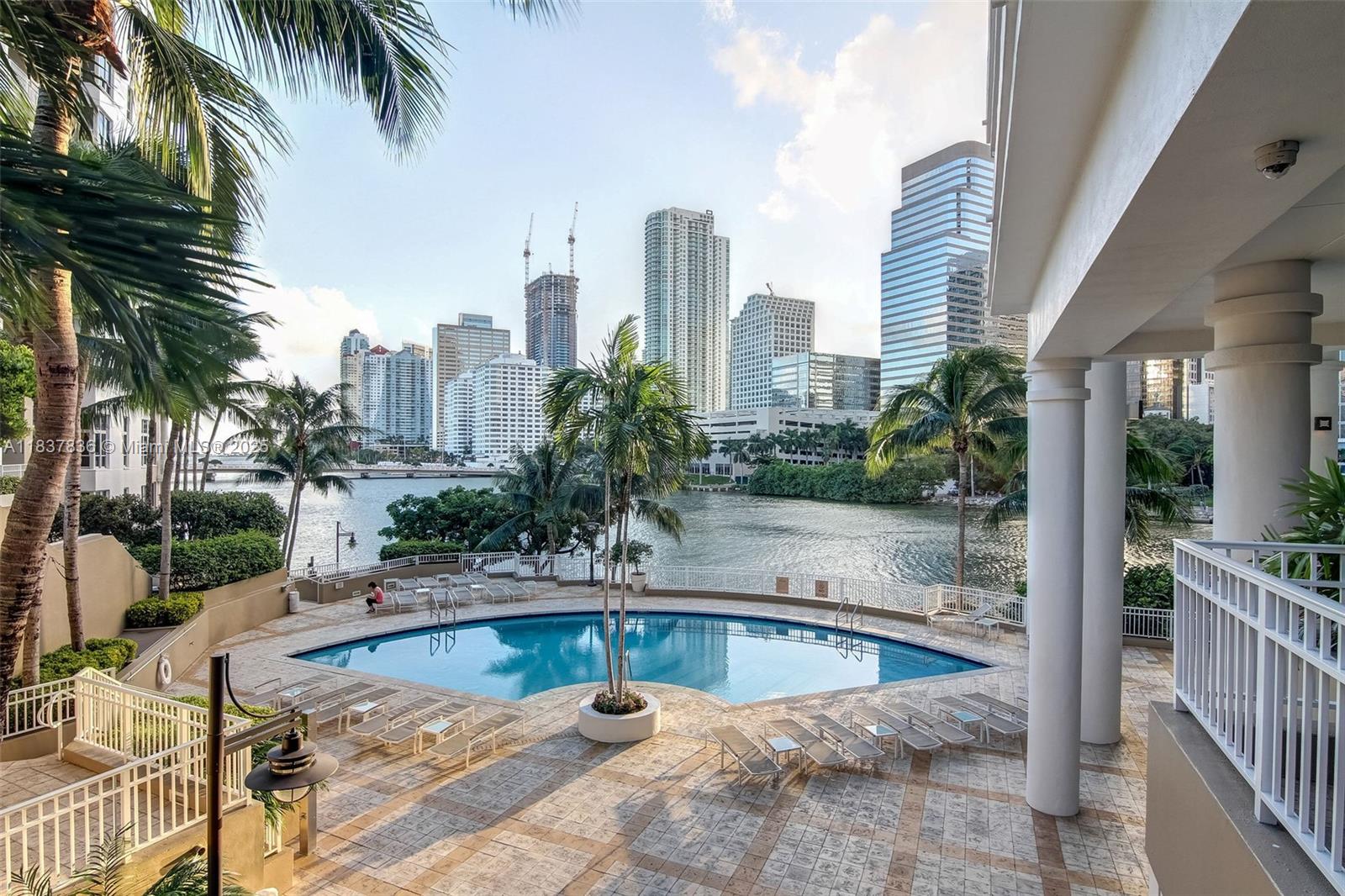 image Courts Brickell Key Condo44