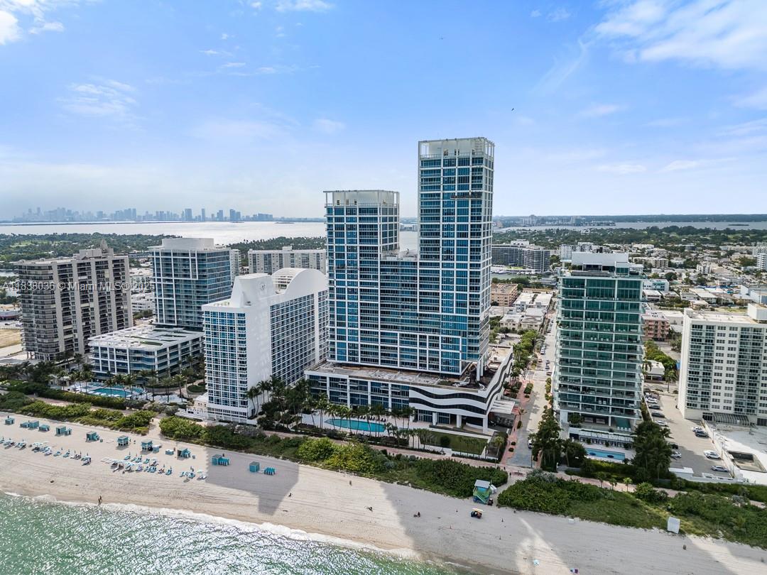6801 Collins Ave #LPH10
