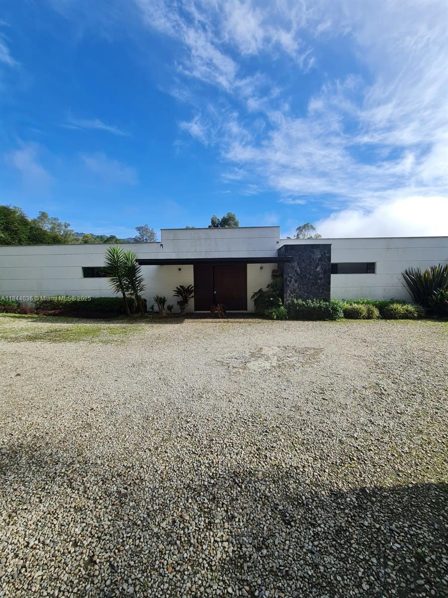 100 Finca La Cayeta Llanogrande Medellin Col 