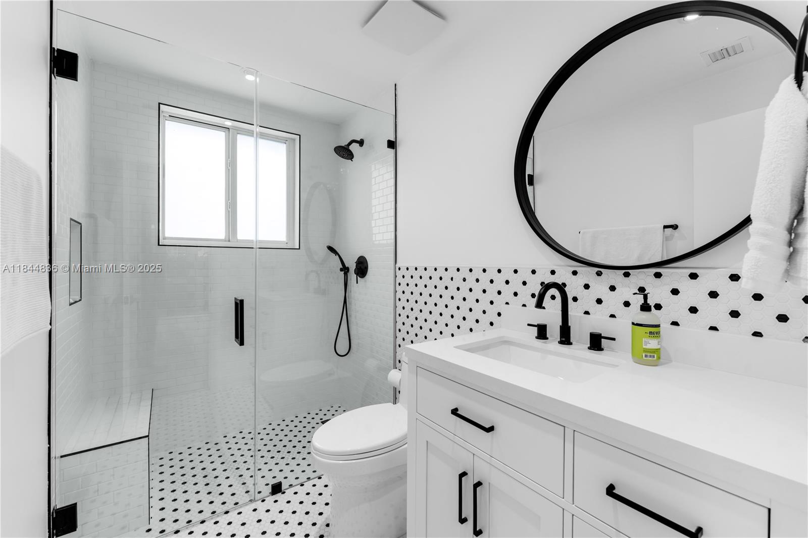 1826 Fairhaven Pl Miami, FL 33133