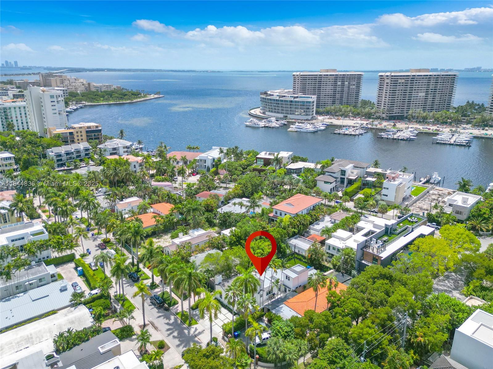 1826 Fairhaven Pl Miami, FL 33133