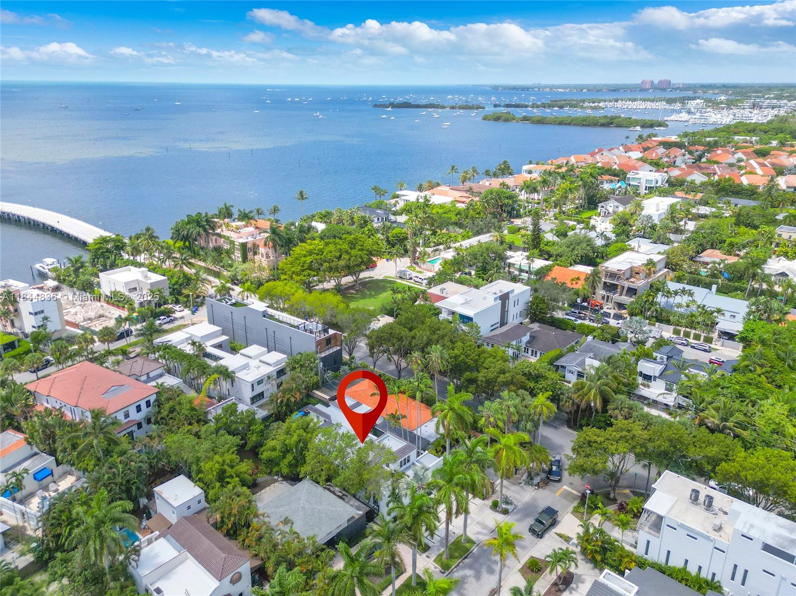 1826 Fairhaven Pl Miami, FL 33133