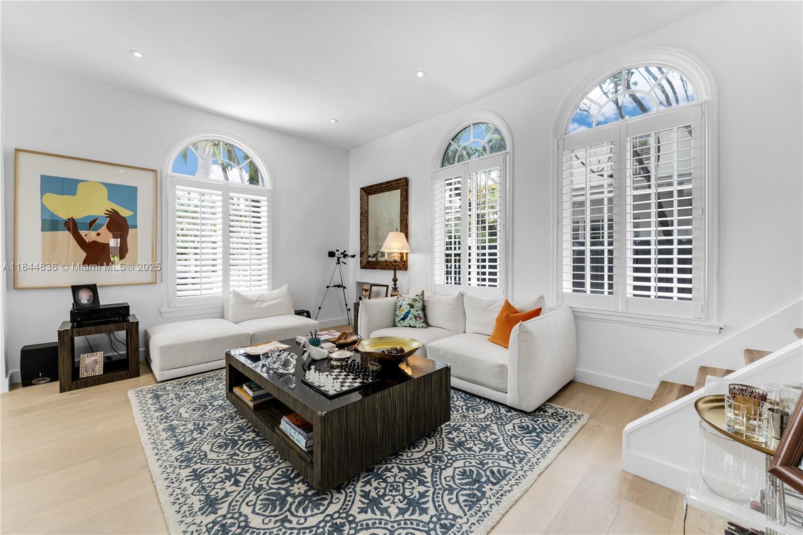 1826 Fairhaven Pl Miami, FL 33133