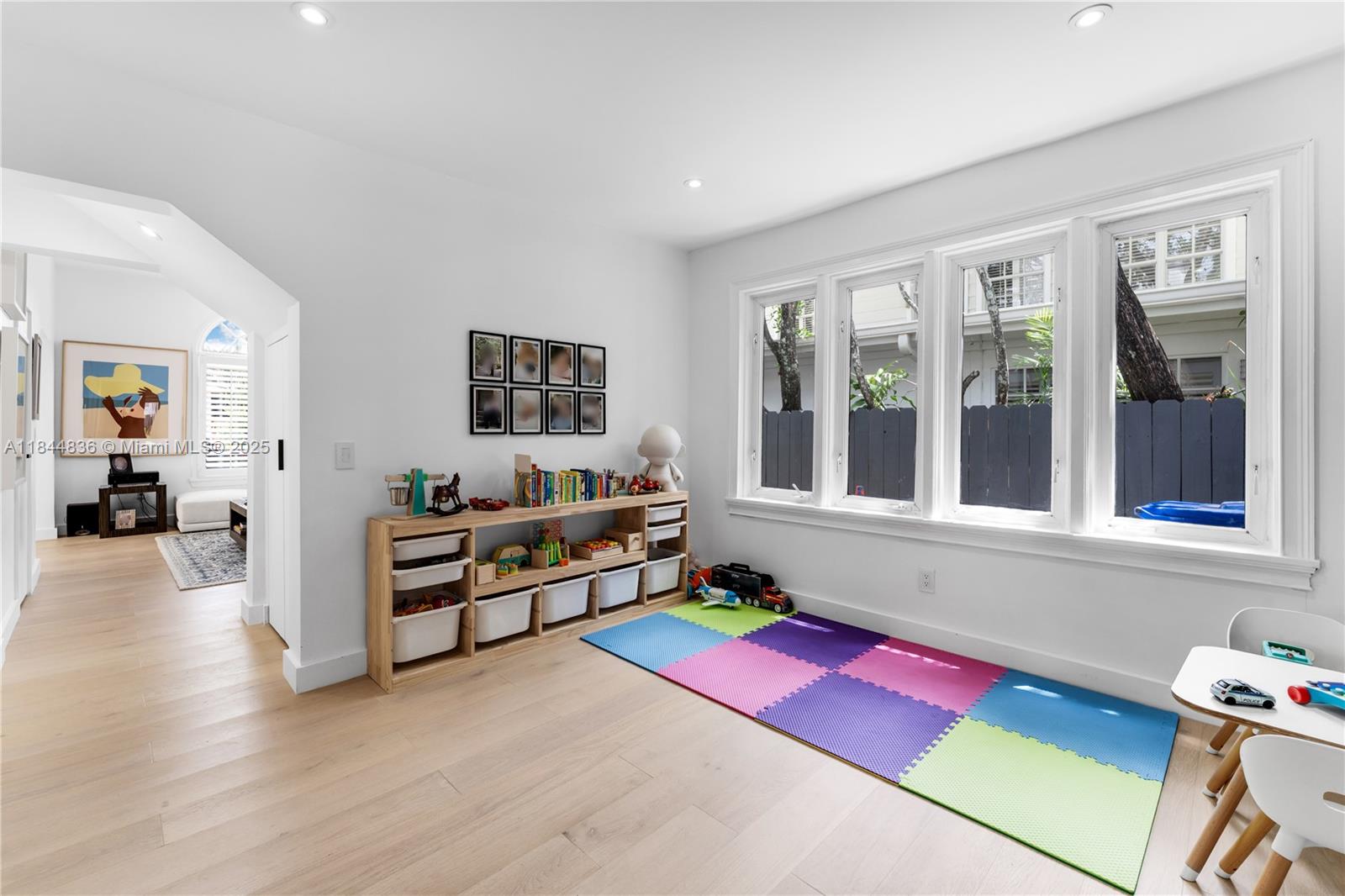 1826 Fairhaven Pl Miami, FL 33133