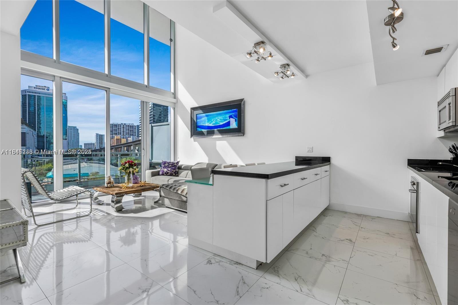 92 SW 3rd St #504