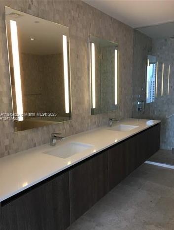 image Rise Condo3